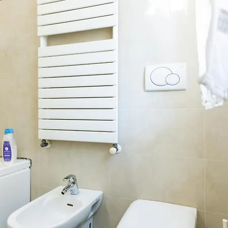 Charming Two Bedroom Apartment