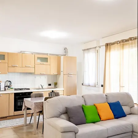 Charming Two Bedroom Apartment *