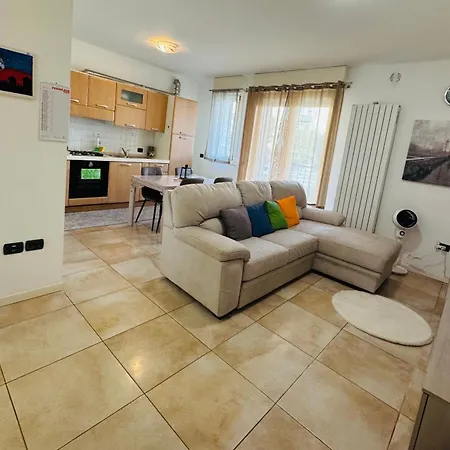 Apartment Charming Two Bedroom *
