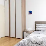 Charming Two Bedroom Private