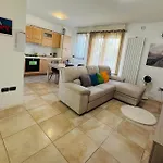 Lejlighed Charming Two Bedroom Private *