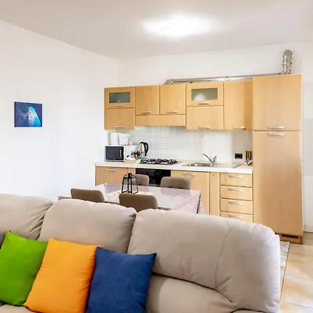 Charming Two Bedroom Private Mestre