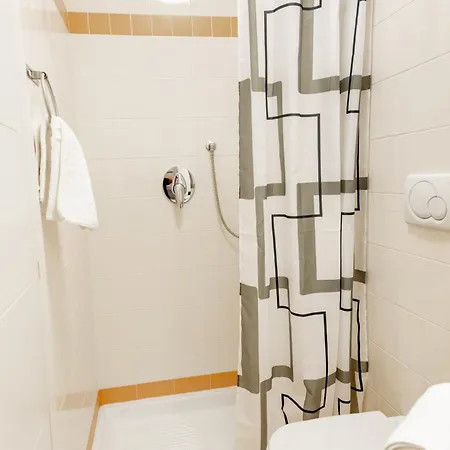 Charming Two Bedroom Private * 梅斯特雷