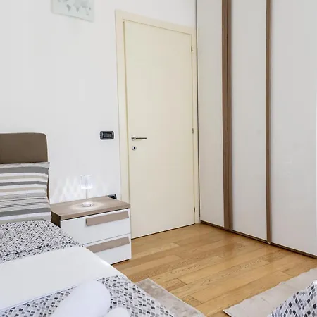 公寓 Charming Two Bedroom Private *