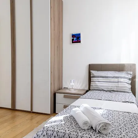 Charming Two Bedroom Private * 梅斯特雷