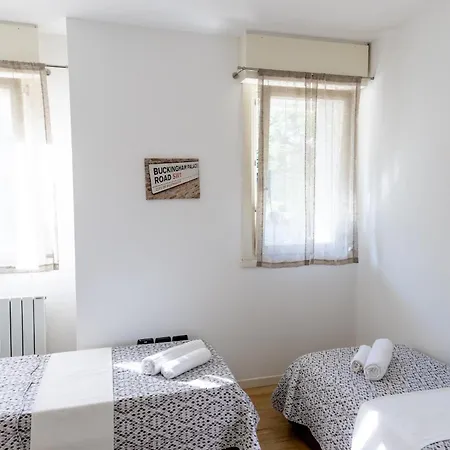 Charming Two Bedroom Private 公寓 梅斯特雷